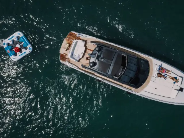 WATER JUMP | Baia Italia 70 — 7 / 25