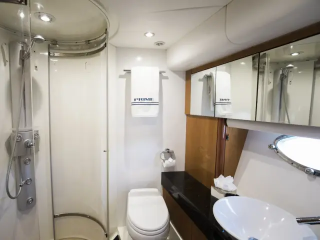 LION | Sunseeker Predator 72 — 11 / 18