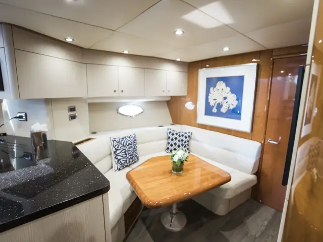 LION | Sunseeker Predator 72 — 13 / 18