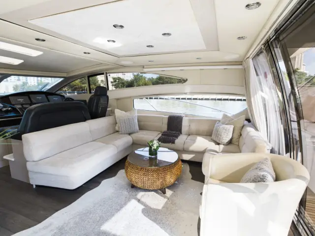 LION | Sunseeker Predator 72 — 14 / 18