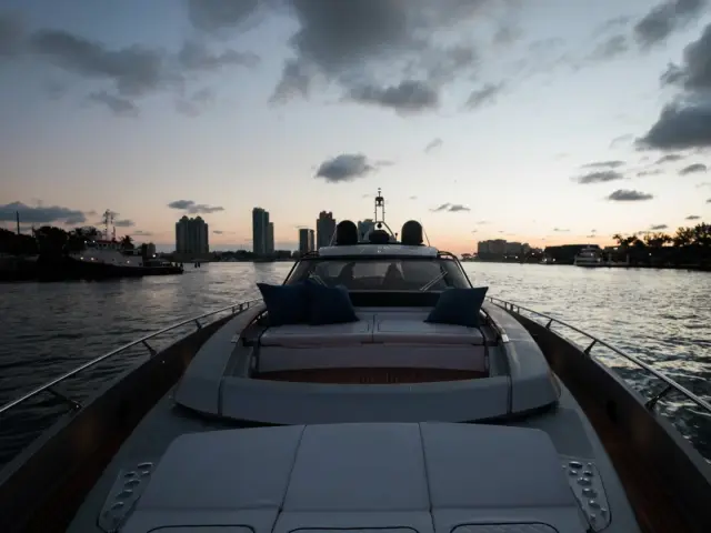NOT YET | Riva Bahamas 76 — 4 / 24