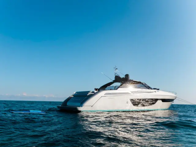 NOT YET | Riva Bahamas 76 — 12 / 24
