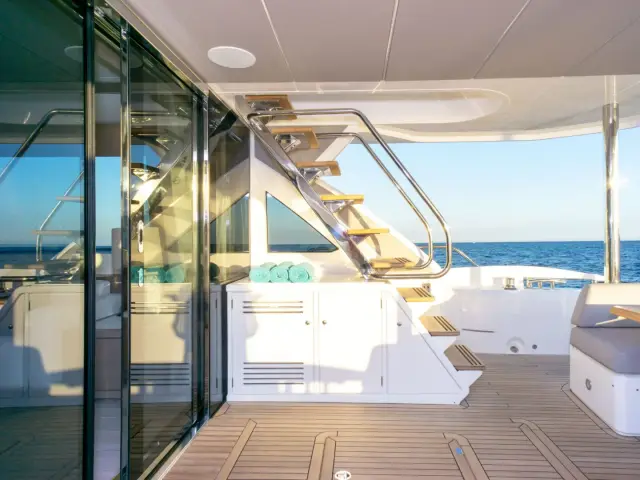 MILAMO | 76 Sunseeker Manhattan — 24 / 42