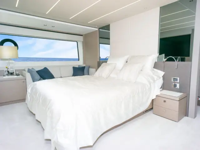 MILAMO | 76 Sunseeker Manhattan — 31 / 42