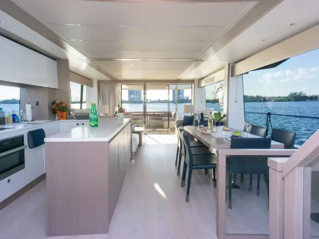 MILAMO | 76 Sunseeker Manhattan — 20 / 42