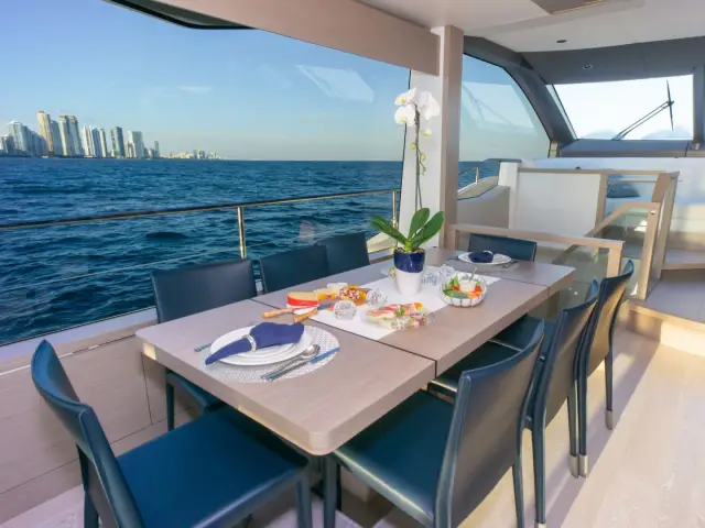 MILAMO | 76 Sunseeker Manhattan — 35 / 42