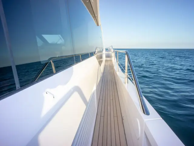 MILAMO | 76 Sunseeker Manhattan — 37 / 42