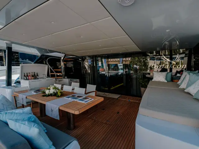 GYRFALCON | Sunreef 60  — 7 / 22