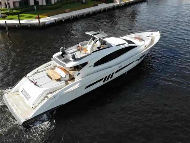 NEW LIFE | Lazzara LSX 92 — 17 / 36