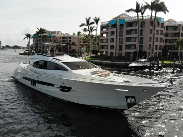 NEW LIFE | Lazzara LSX 92 — 18 / 36