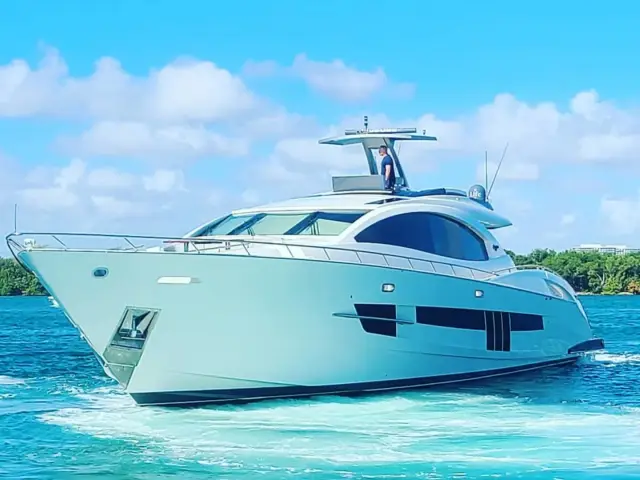 NEW LIFE | Lazzara LSX 92 — 7 / 36