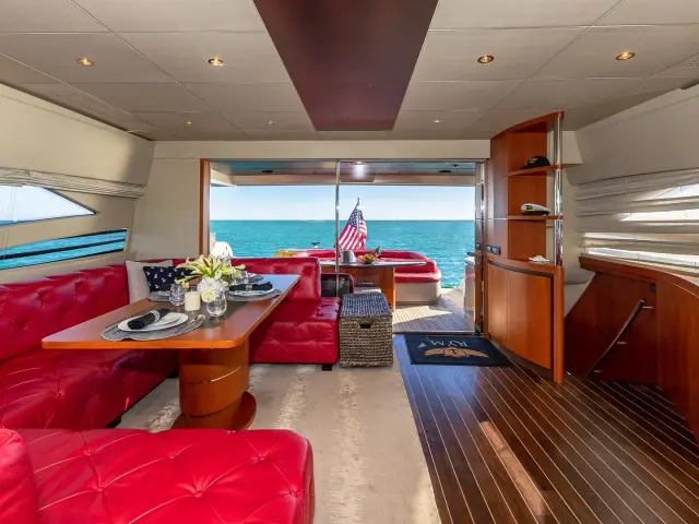 REGAL | Pershing 90 — 33 / 59