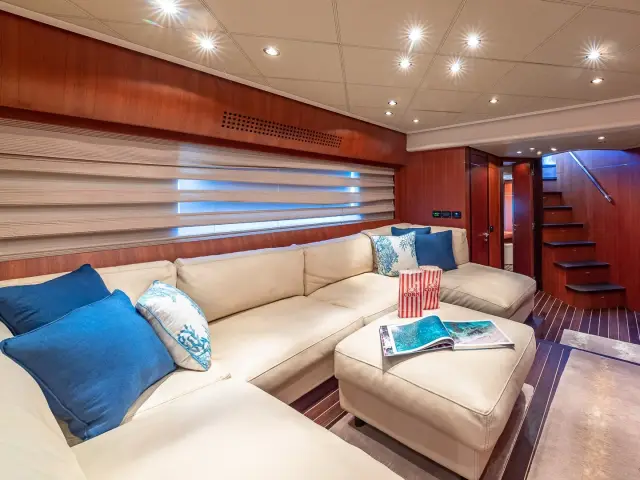 REGAL | Pershing 90 — 36 / 59