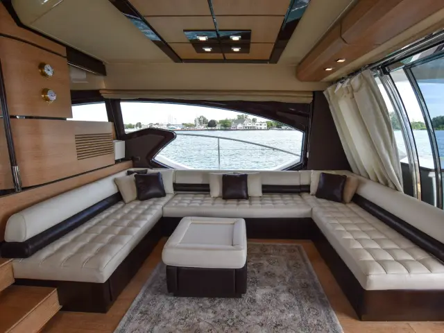 LUPO II | Azimut 70 — 31 / 57