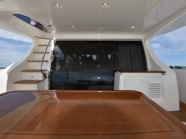 LUPO II | Azimut 70 — 23 / 57