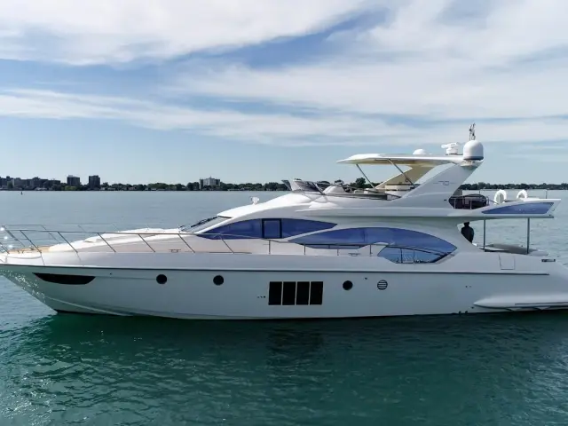 LUPO II | Azimut 70 — 6 / 57