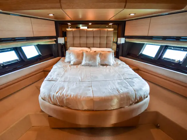 LUPO II | Azimut 70 — 56 / 57