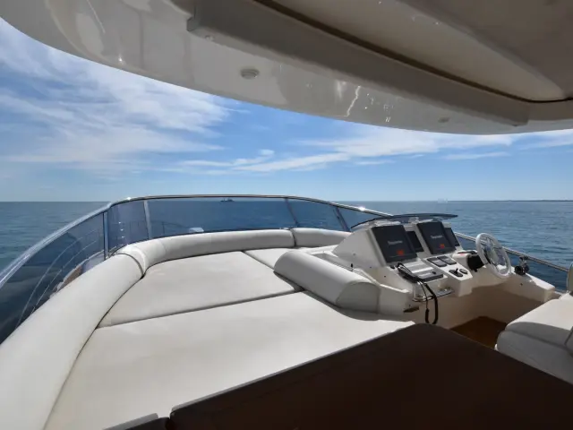 LUPO II | Azimut 70 — 14 / 57