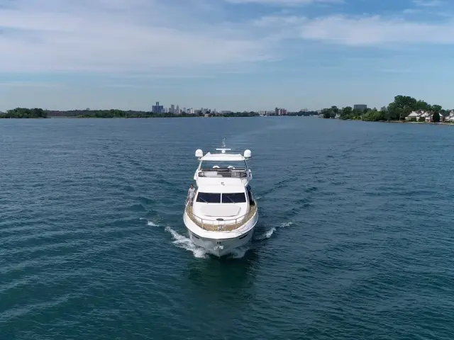LUPO II | Azimut 70 — 2 / 57