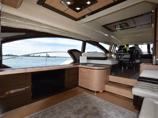 LUPO II | Azimut 70 — 29 / 57