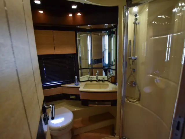 LUPO II | Azimut 70 — 55 / 57