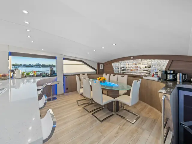 JULIANNE | Crescent 110 — 113 / 131