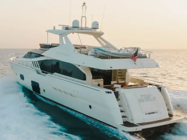 TOP SHELF | Ferretti 87 — 6 / 50