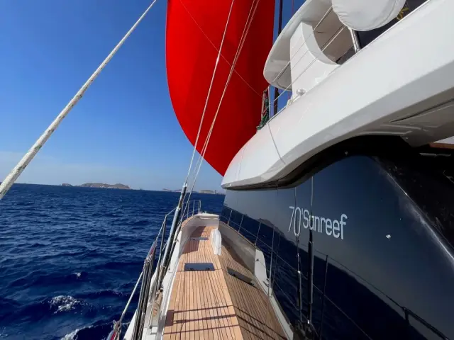 YOLO | Sunreef 70  — 8 / 41