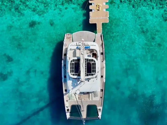 YOLO | Sunreef 70  — 2 / 41