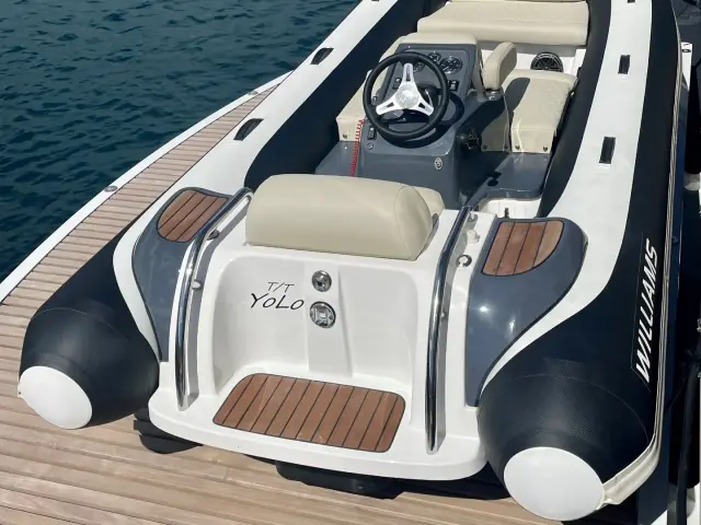 YOLO | Sunreef 70  — 35 / 41