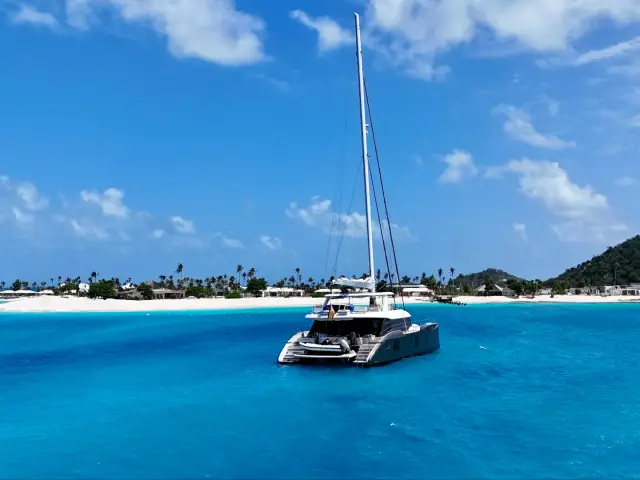 YOLO | Sunreef 70  — 40 / 41