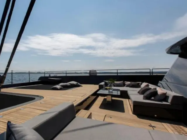 GRAYONE | Sunreef 80  — 10 / 18
