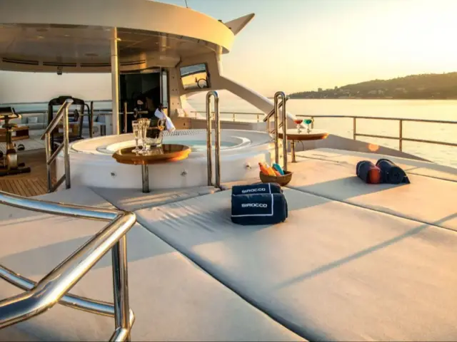 SIROCCO | Heesen 47M — 32 / 35
