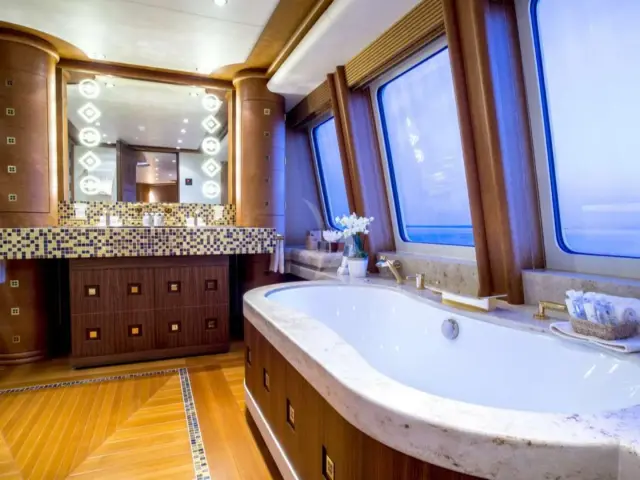 SIROCCO | Heesen 47M — 19 / 35