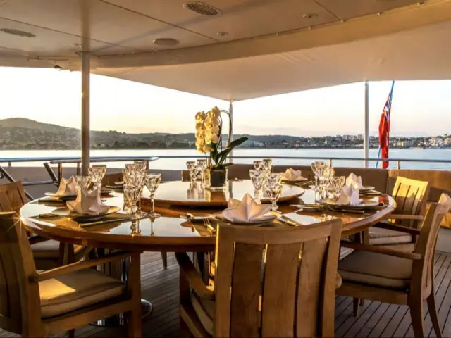 SIROCCO | Heesen 47M — 34 / 35