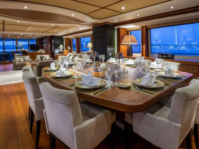 SIROCCO | Heesen 47M — 13 / 35