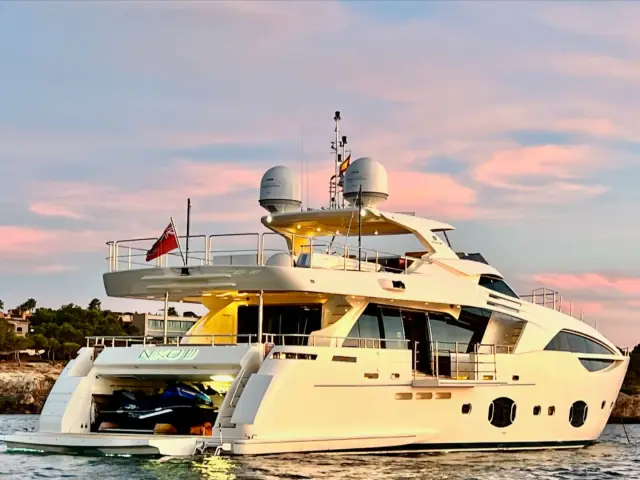 NIKO III | Ferretti Custom Line 100 — 9 / 58