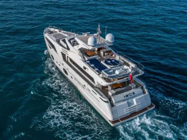NIKO III | Ferretti Custom Line 100 — 8 / 58