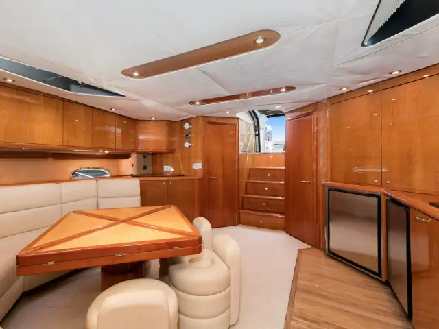 TALAN | Sunseeker Predator 68 — 10 / 17