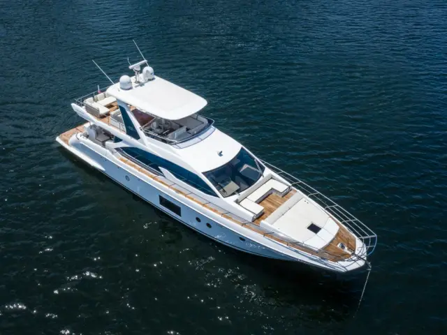 LE GRAND BLEU | Azimut 66 Fly — 3 / 64