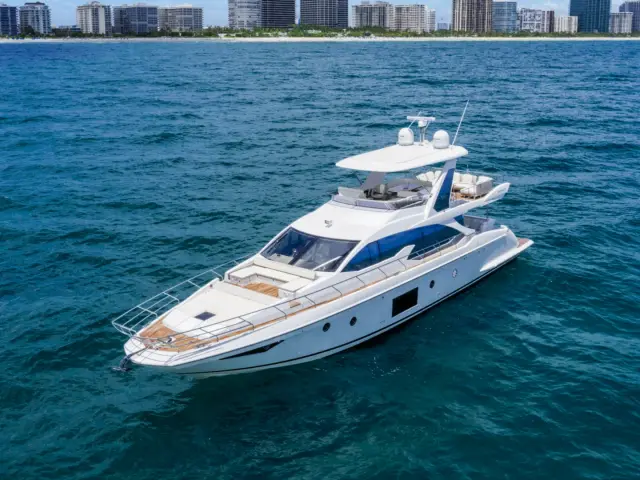LE GRAND BLEU | Azimut 66 Fly — 45 / 64