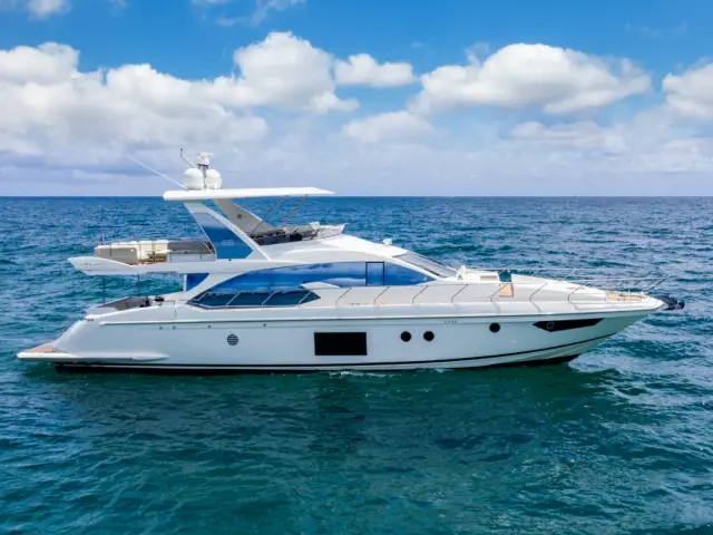 LE GRAND BLEU | Azimut 66 Fly — 50 / 64