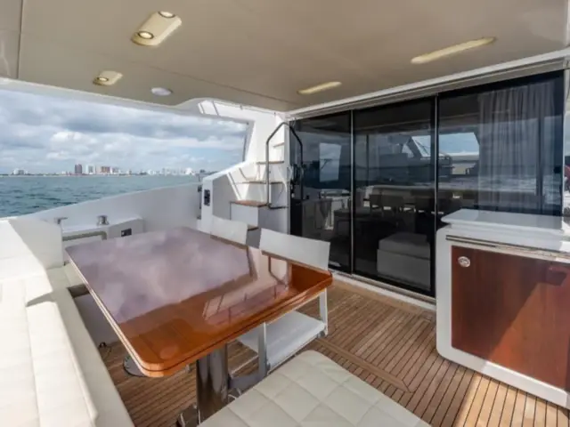 LE GRAND BLEU | Azimut 66 Fly — 14 / 64