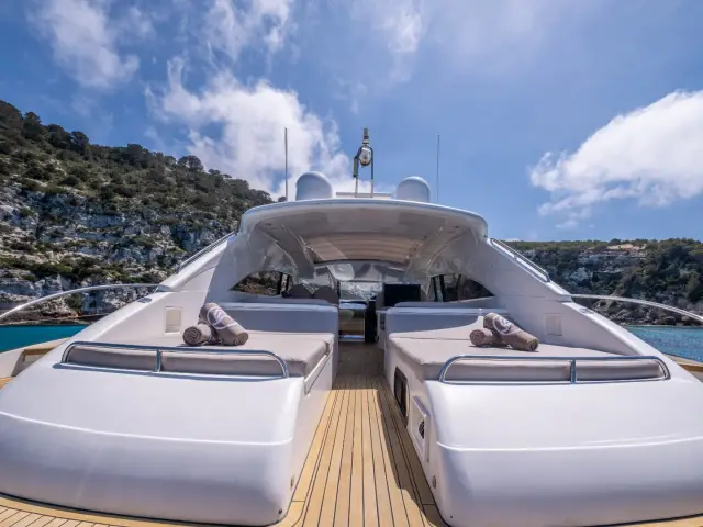 FREEDOM | Princess V65 — 19 / 29
