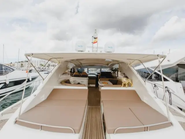 FREEDOM | Princess V65 — 13 / 29