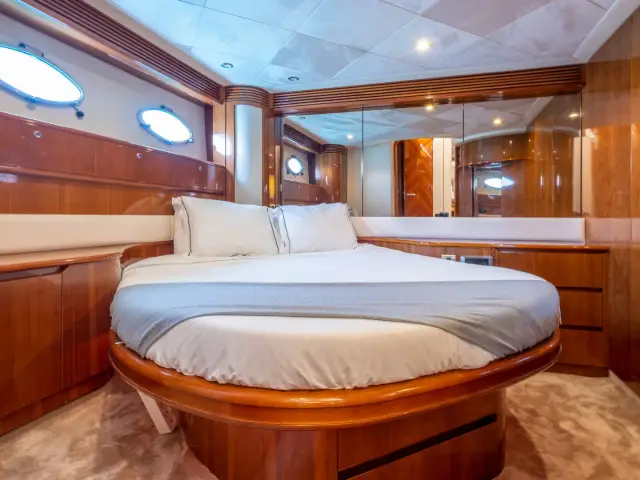 FREEDOM | Princess V65 — 28 / 29