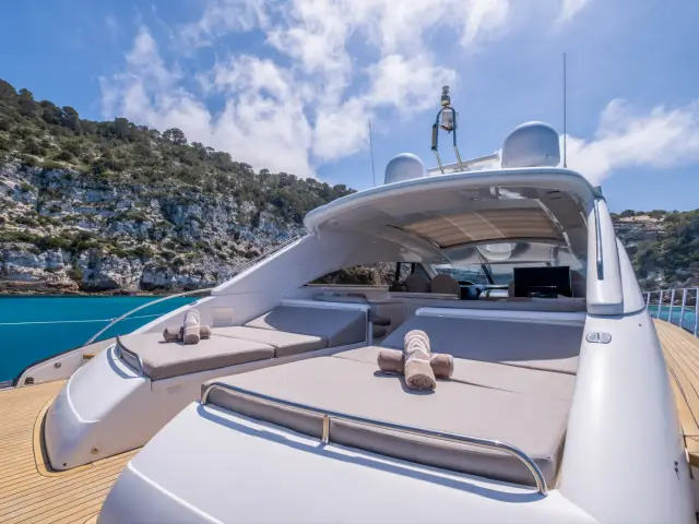 FREEDOM | Princess V65 — 18 / 29