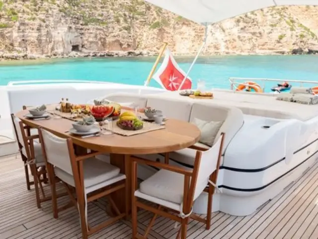NOMAD | Mangusta 108 — 34 / 58