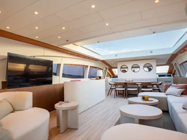 NOMAD | Mangusta 108 — 43 / 58