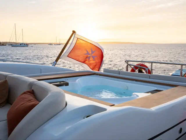 NOMAD | Mangusta 108 — 45 / 58